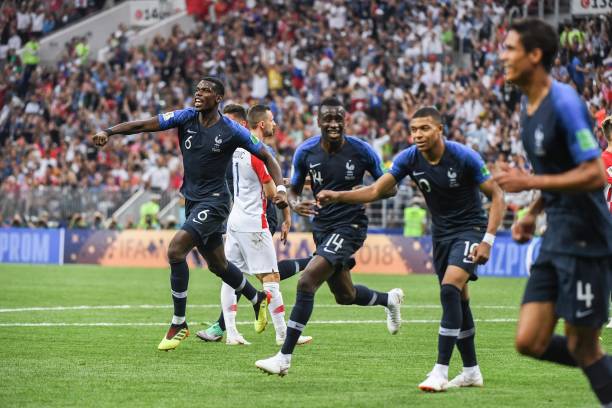 浓墨重彩的 浓墨重彩的