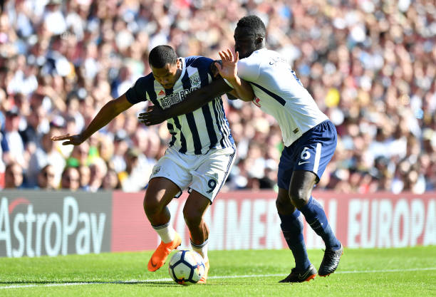 闻发布会上 闻发布会上