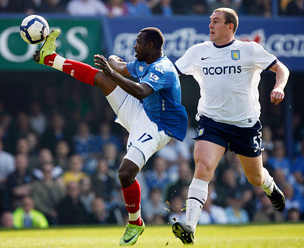 双双倒地 双双倒地