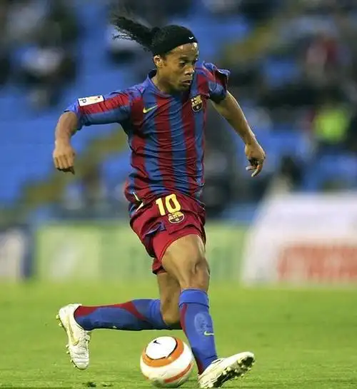 先人后球 先人后球